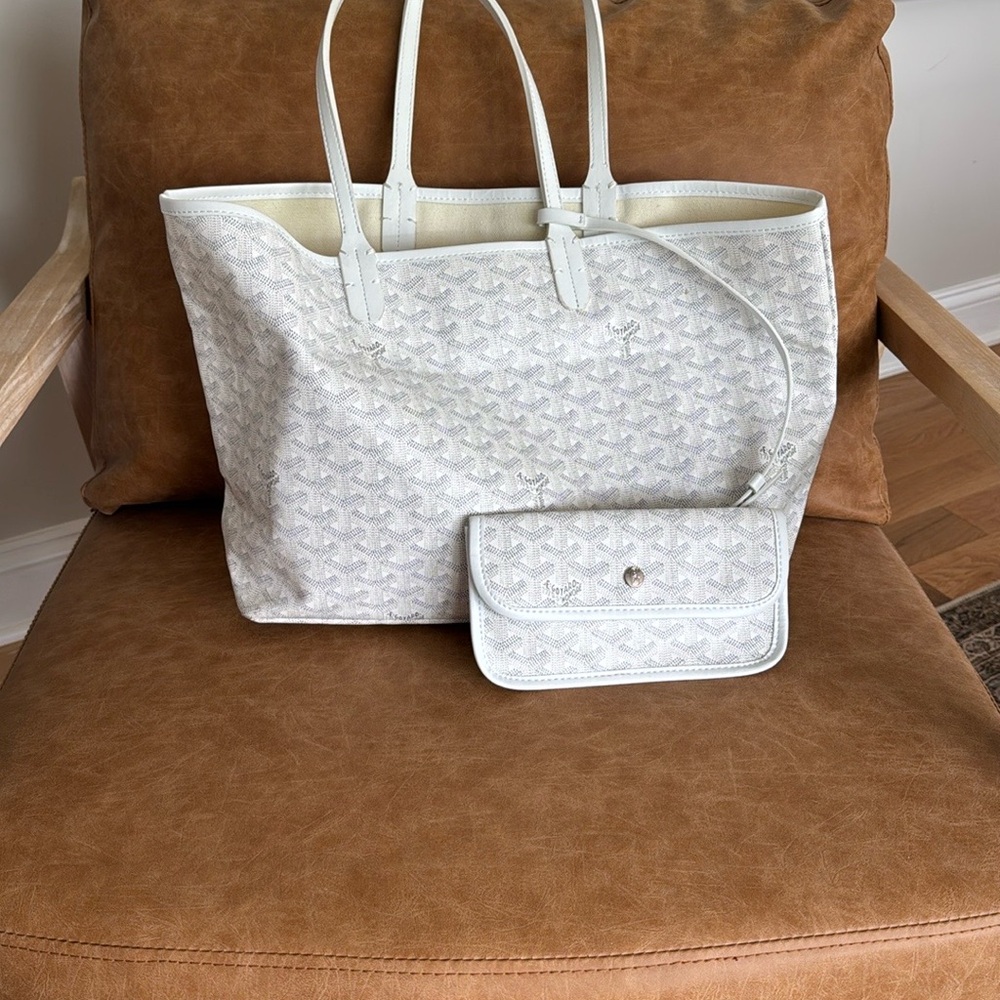 Elegant White Tote Bag with Matching Pouch